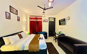 The White Scent-Near Noida Sector 18 Metro